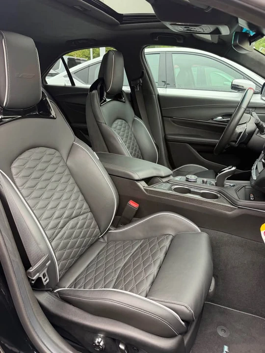 2022 Cadillac CT4-V Blackwing - Image 10 of 15