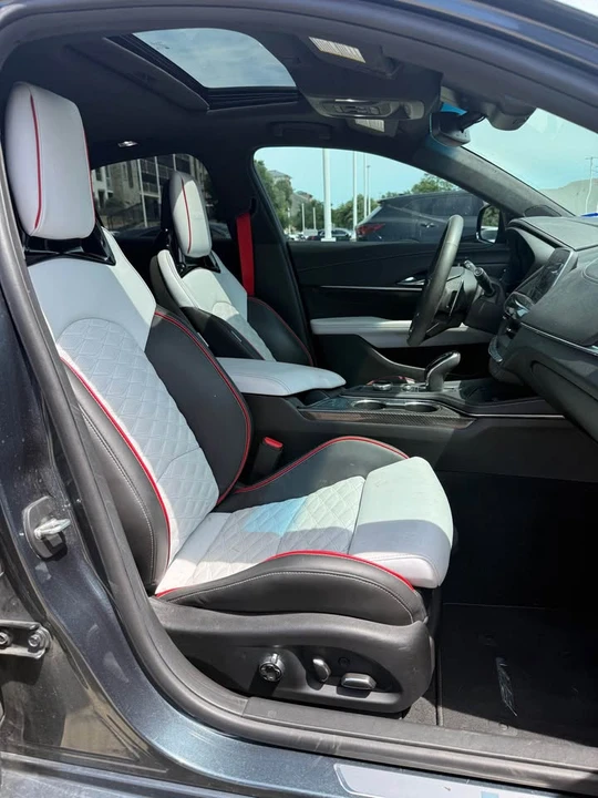 2022 Cadillac CT4-V Blackwing - Image 9 of 11