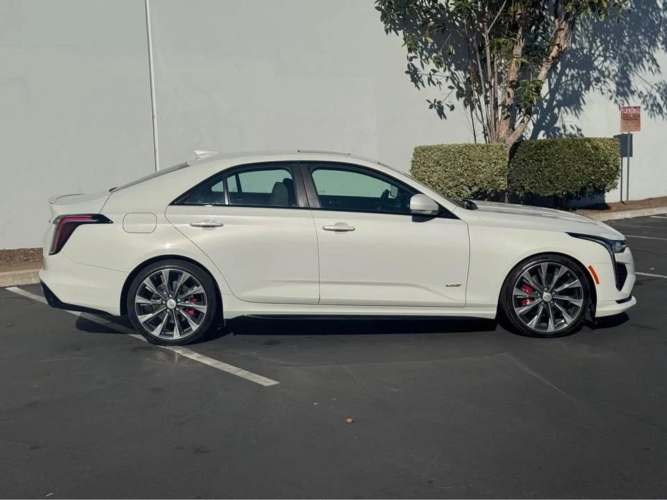 2022 Cadillac CT4-V - Image 2 of 12
