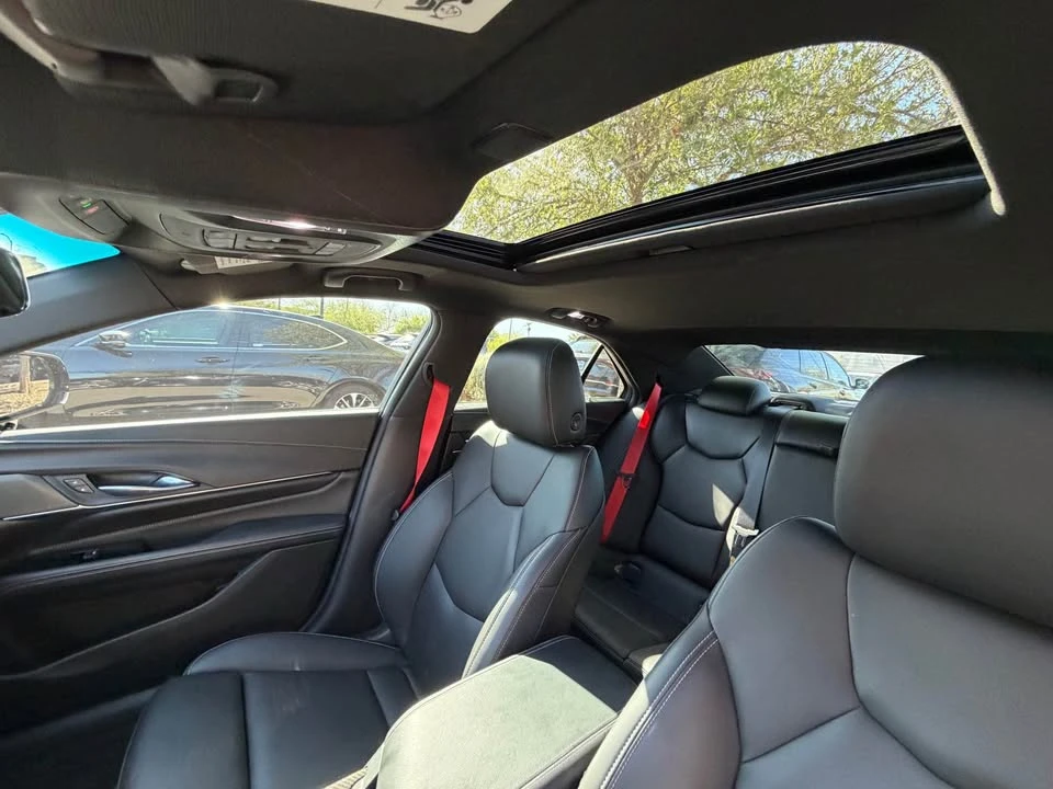 2022 Cadillac CT4-V - Image 10 of 12
