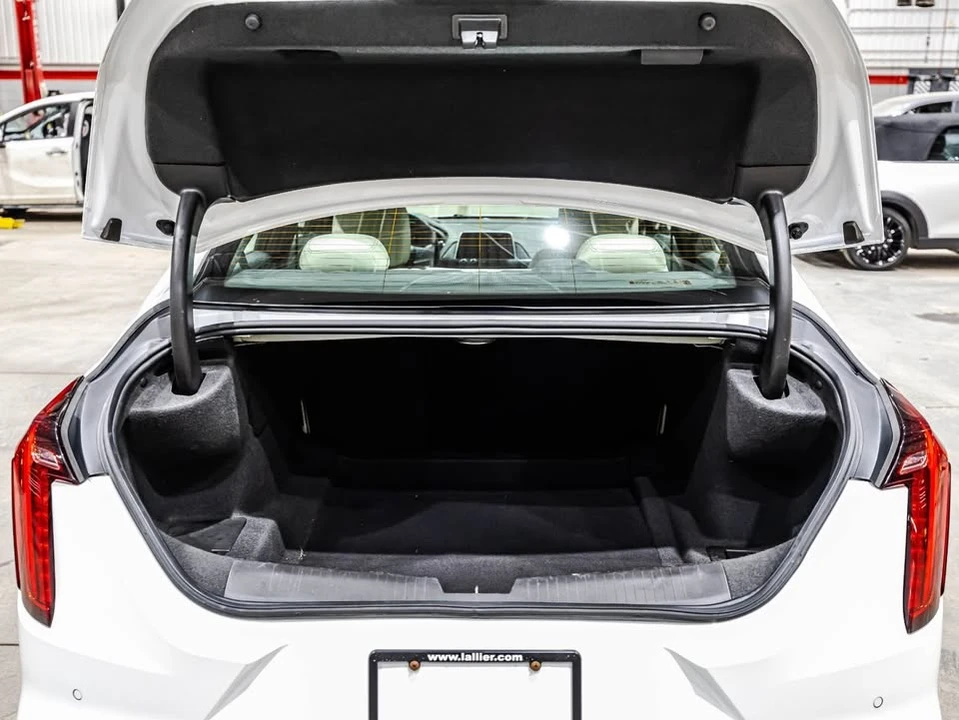 2022 Cadillac CT4 - Image 16 of 20