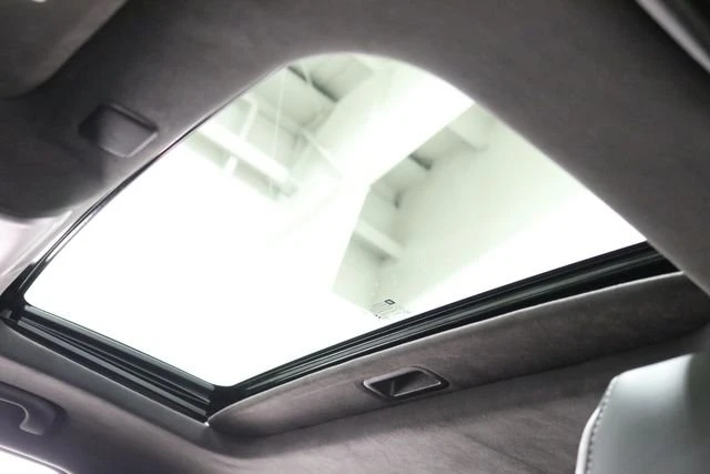 2022 Cadillac CT4-V - Image 17 of 19