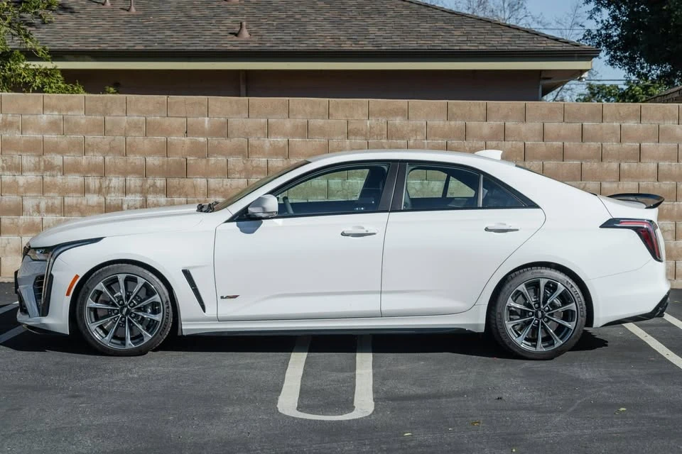 2022 Cadillac CT4-V Blackwing - Image 4 of 14