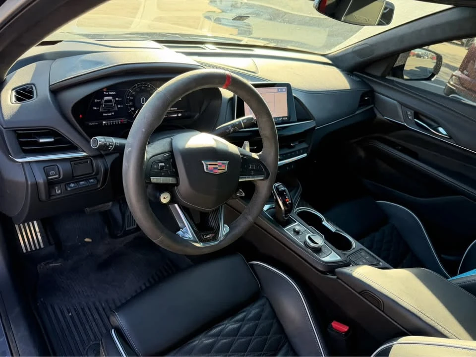 2022 Cadillac CT4-V Blackwing - Image 2 of 8