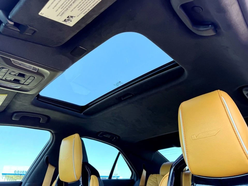 2022 Cadillac CT4-V - Image 15 of 19
