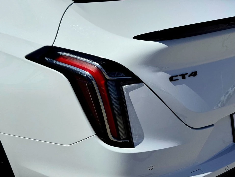 2022 Cadillac CT4-V - Image 9 of 19
