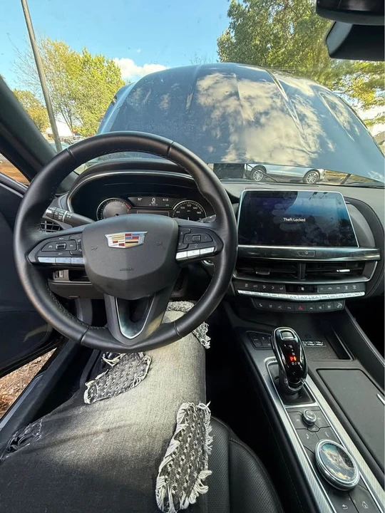 2022 Cadillac CT5 - Image 2 of 10
