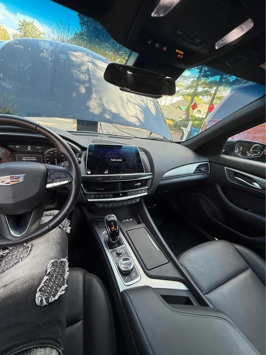 2022 Cadillac CT5 - Image 9 of 10