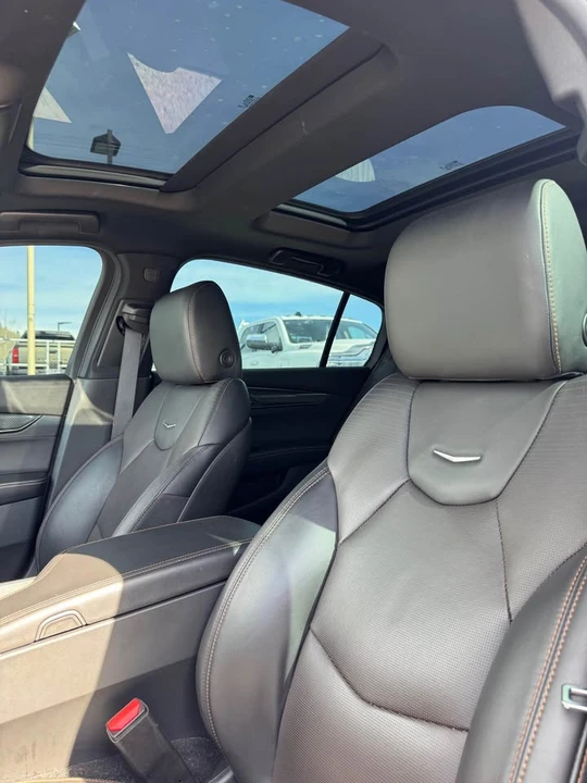 2022 Cadillac CT5 - Image 10 of 15