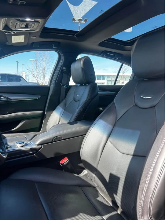 2022 Cadillac CT5 - Image 7 of 8