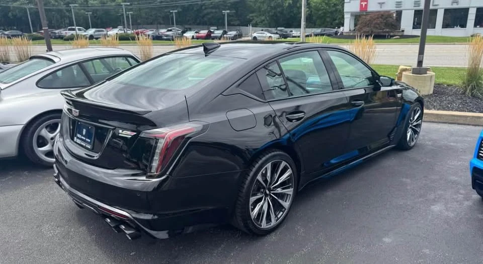 2022 Cadillac CT5-V Blackwing - Image 3 of 7