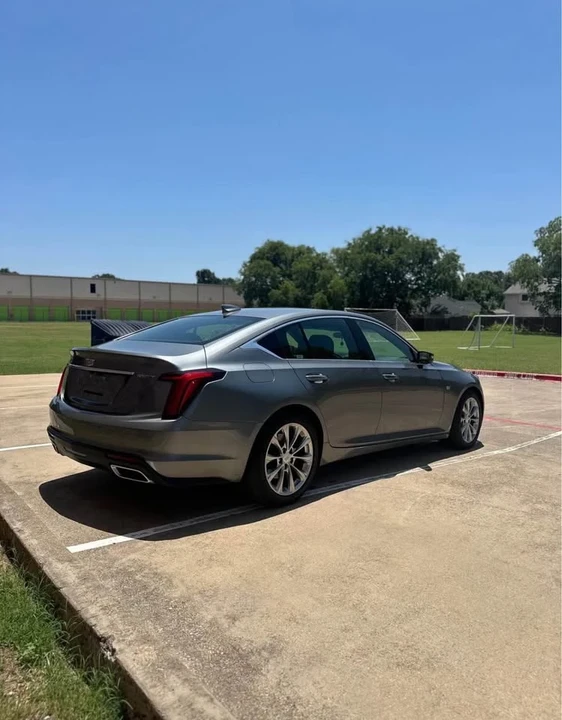 2022 Cadillac CT5 - Image 4 of 10