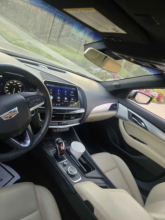 2022 Cadillac CT5 - Image 9 of 11