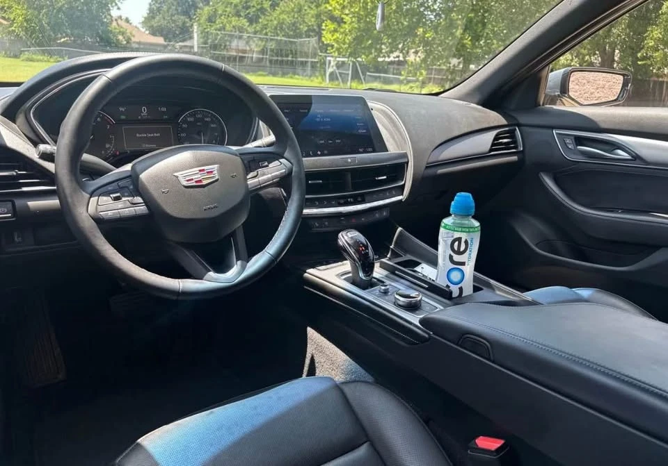 2022 Cadillac CT5 - Image 8 of 10