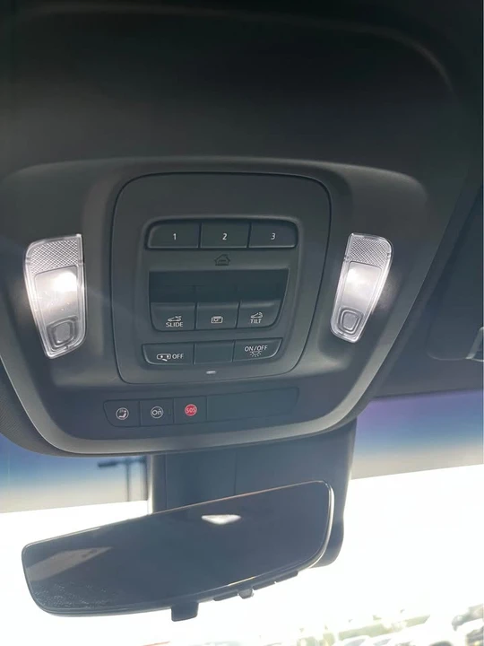 2022 Cadillac CT5 - Image 8 of 10