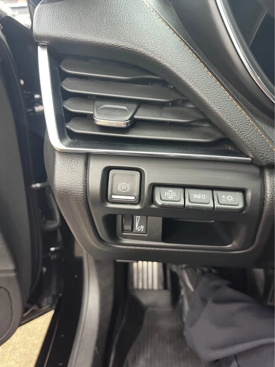 2022 Cadillac CT5 - Image 5 of 10