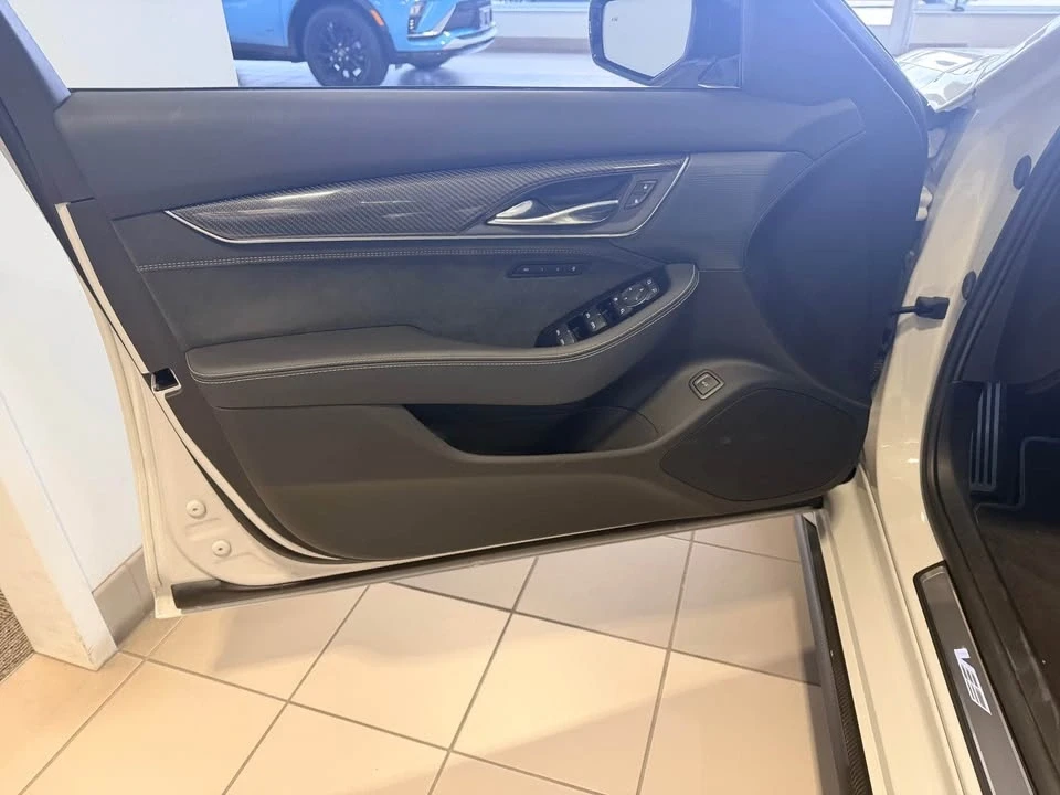 2022 Cadillac CT5-V Blackwing - Image 9 of 14