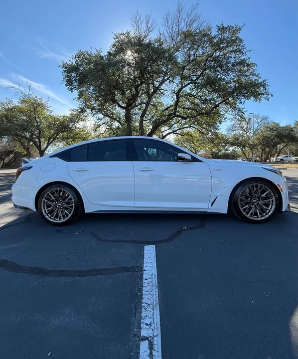 2022 Cadillac CT5-V Blackwing - Image 5 of 9