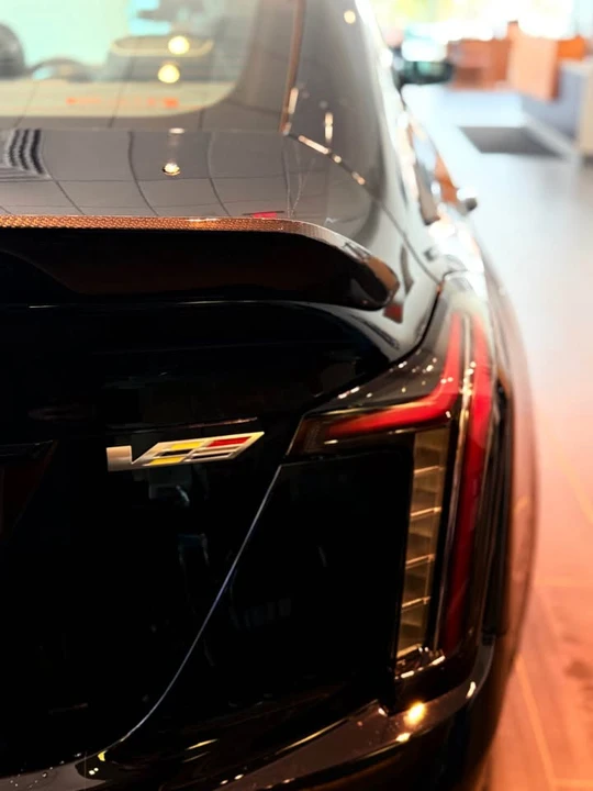 2022 Cadillac CT5-V Blackwing - Image 4 of 11