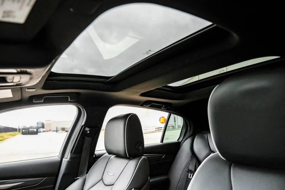 2022 Cadillac CT5-V Blackwing - Image 13 of 18