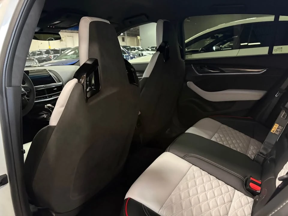 2022 Cadillac CT5-V Blackwing - Image 8 of 12
