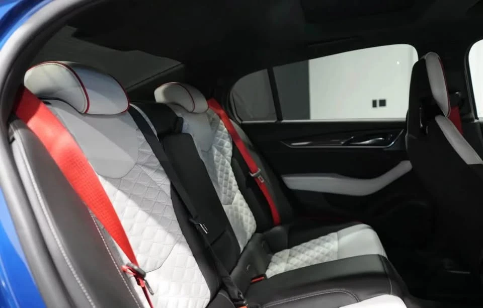 2022 Cadillac CT5-V Blackwing - Image 8 of 10