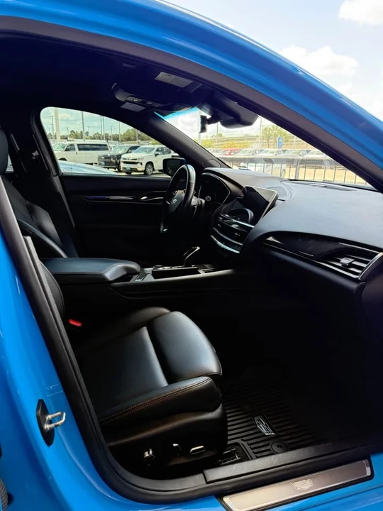 2022 Cadillac CT5-V - Image 4 of 14