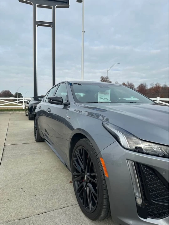 2022 Cadillac CT5-V - Image 2 of 12