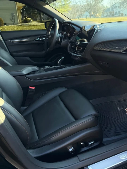 2022 Cadillac CT5-V - Image 4 of 9