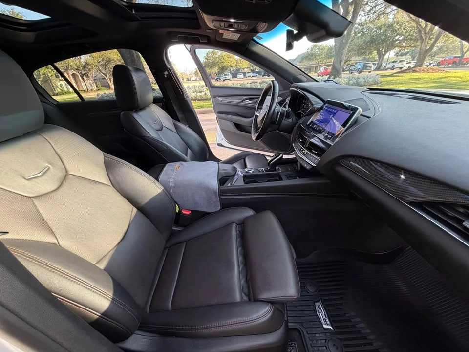 2022 Cadillac CT5-V - Image 17 of 18