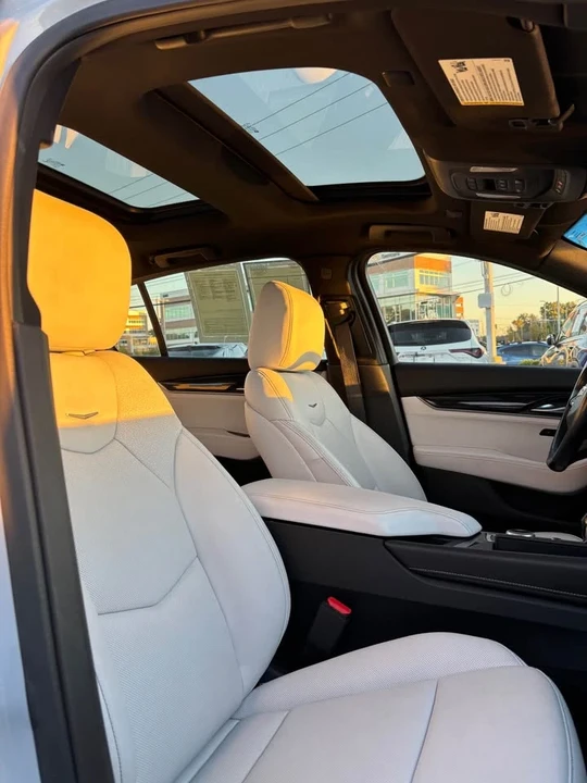 2022 Cadillac CT5 - Image 14 of 14