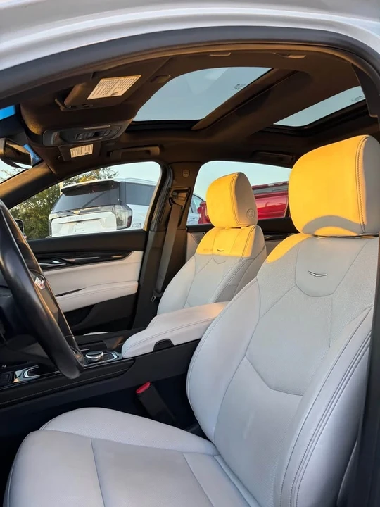2022 Cadillac CT5 - Image 8 of 14