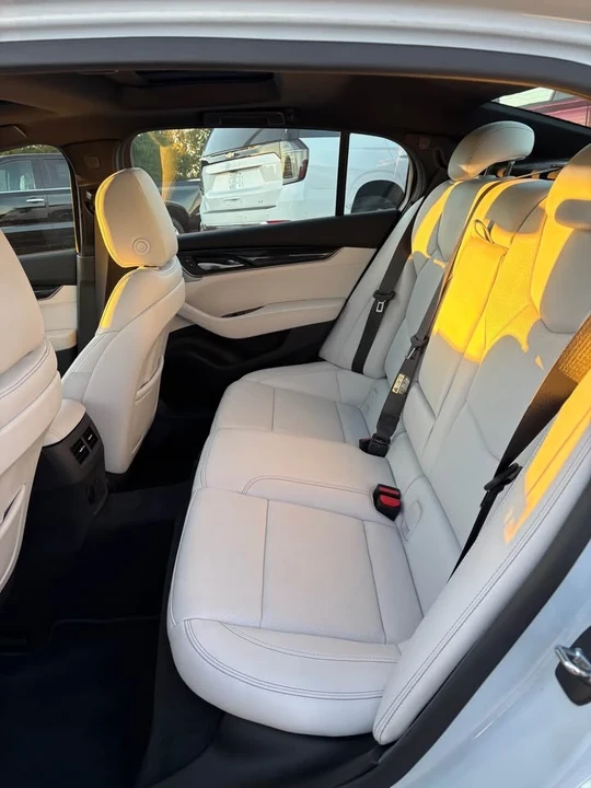 2022 Cadillac CT5 - Image 10 of 14