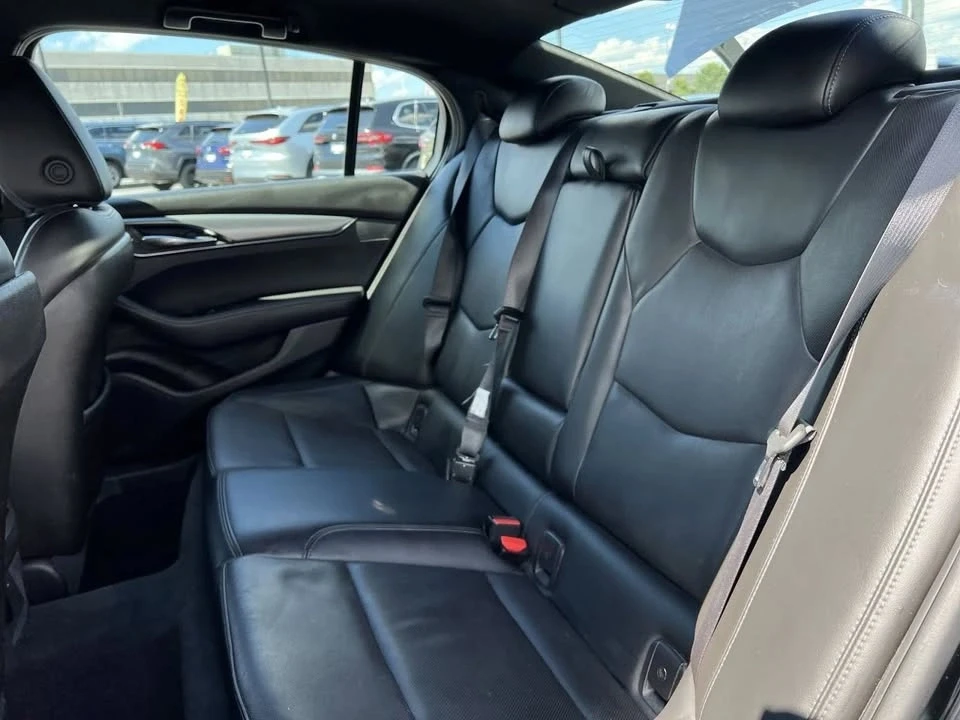 2022 Cadillac CT5 - Image 9 of 10