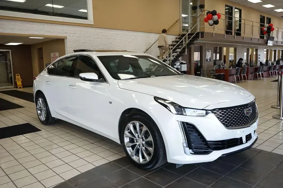 2022 Cadillac CT5 - Image 15 of 19