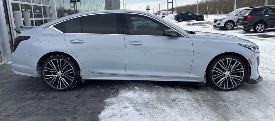 2022 Cadillac CT5 - Image 10 of 12