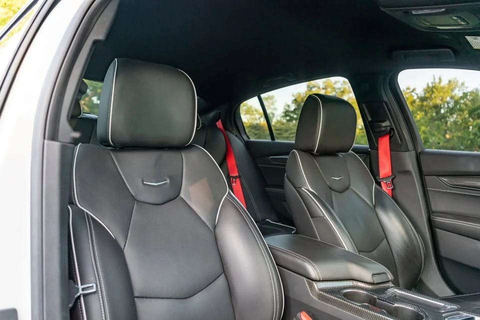 2022 Cadillac CT5-V Blackwing - Image 10 of 13