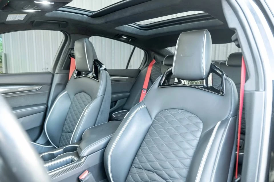 2022 Cadillac CT5-V Blackwing - Image 10 of 18