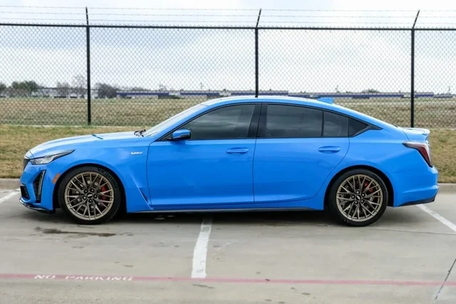 2022 Cadillac CT5-V Blackwing - Image 10 of 17