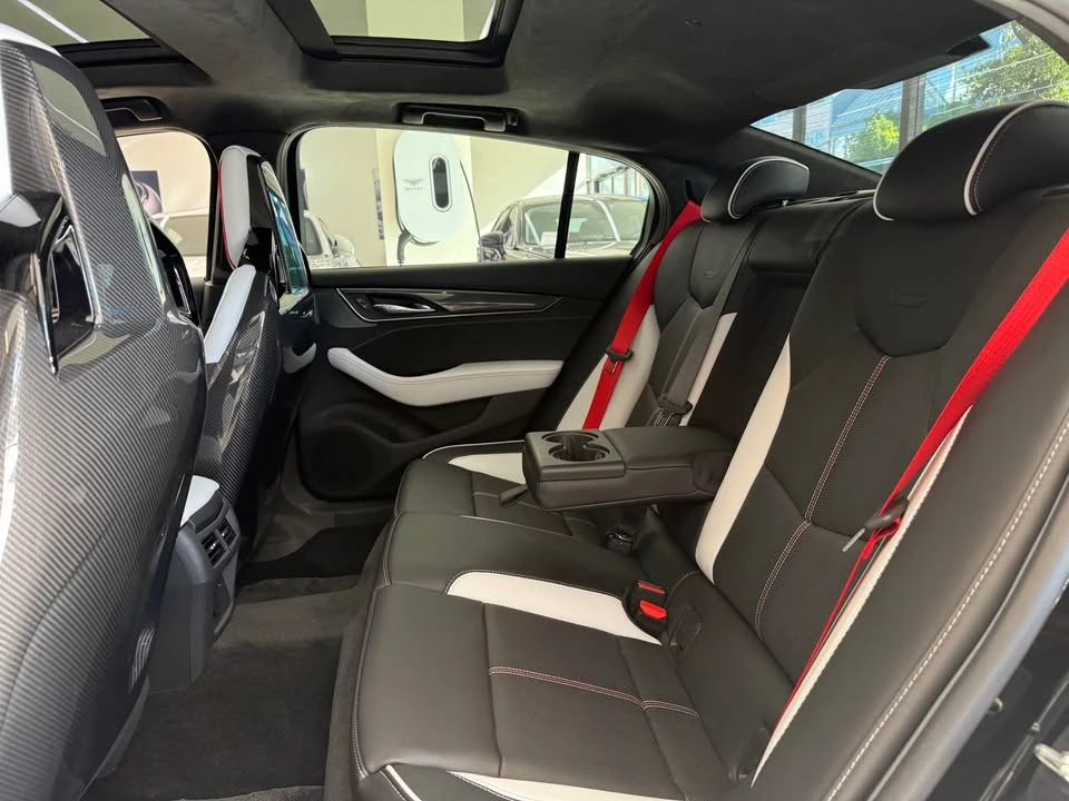 2022 Cadillac CT5-V Blackwing - Image 9 of 13