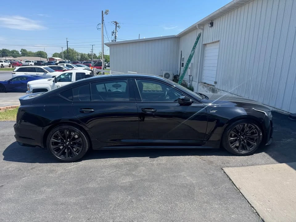 2022 Cadillac CTS-V 3rd Gen - Image 10 of 11