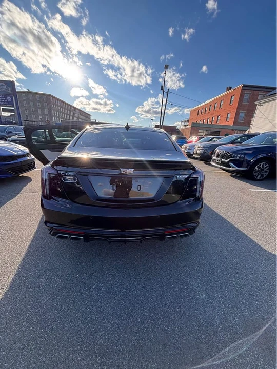 2022 Cadillac CT5-V - Image 8 of 17