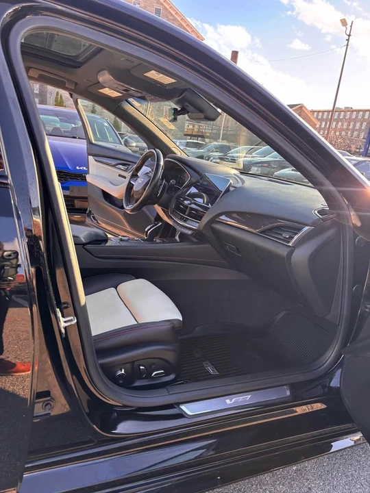 2022 Cadillac CT5-V - Image 4 of 17