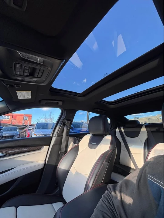 2022 Cadillac CT5-V - Image 15 of 17