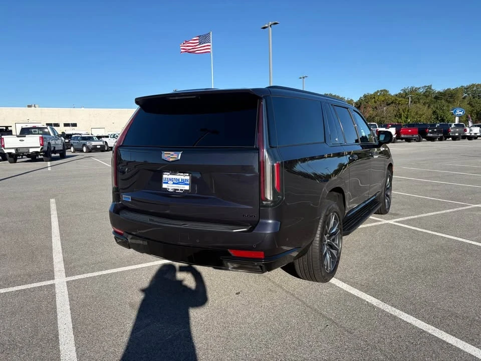 2022 Cadillac Escalade 5th Gen - Image 2 of 8