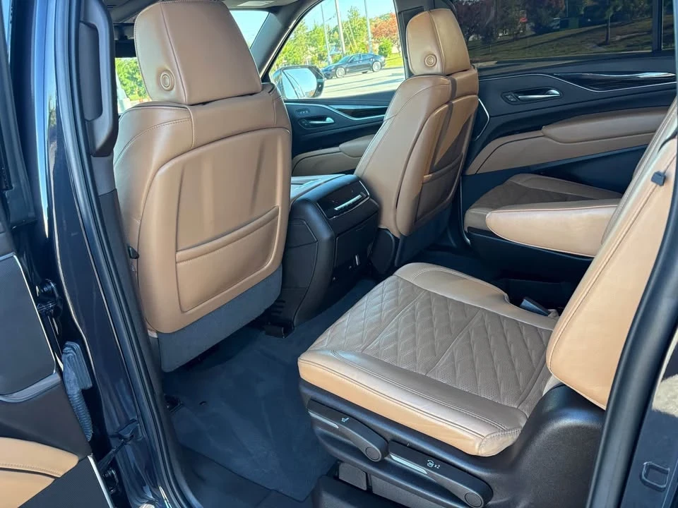 2022 Cadillac Escalade 5th Gen - Image 4 of 8