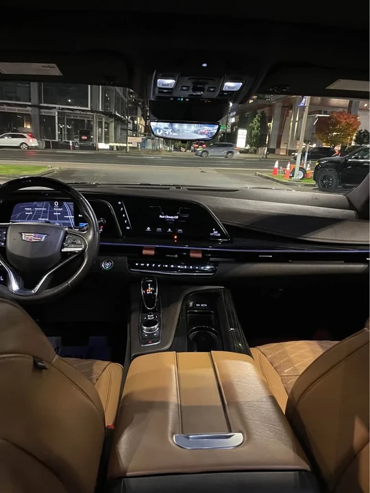 2022 Cadillac Escalade 5th Gen - Image 9 of 11