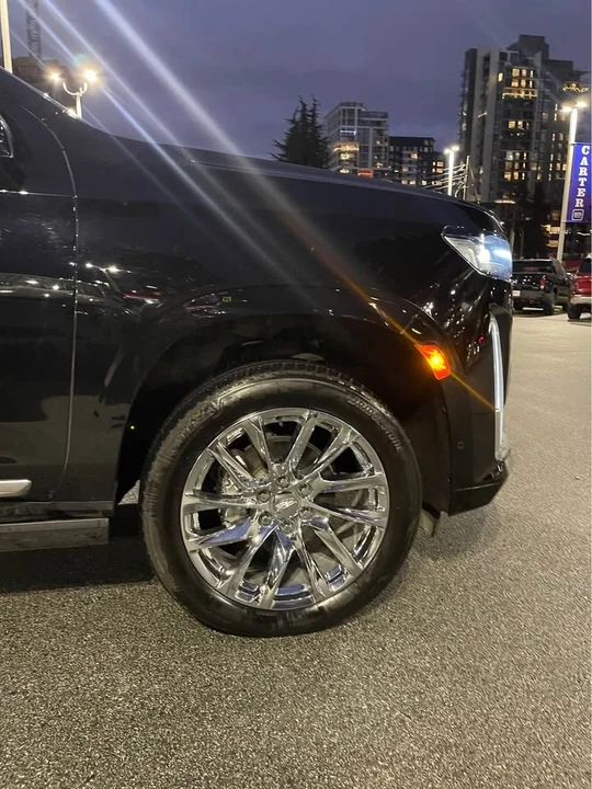 2022 Cadillac Escalade 5th Gen - Image 4 of 11