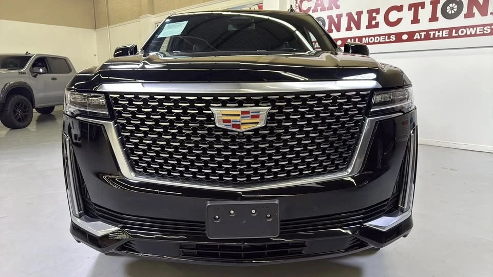 2022 Cadillac Escalade 5th Gen - Image 12 of 17