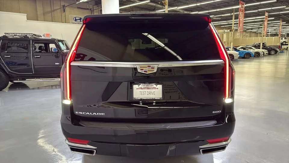 2022 Cadillac Escalade 5th Gen - Image 7 of 17